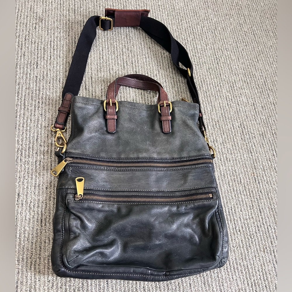 FOSSIL Explorer Fold over leather convertible Tote crossbody bag